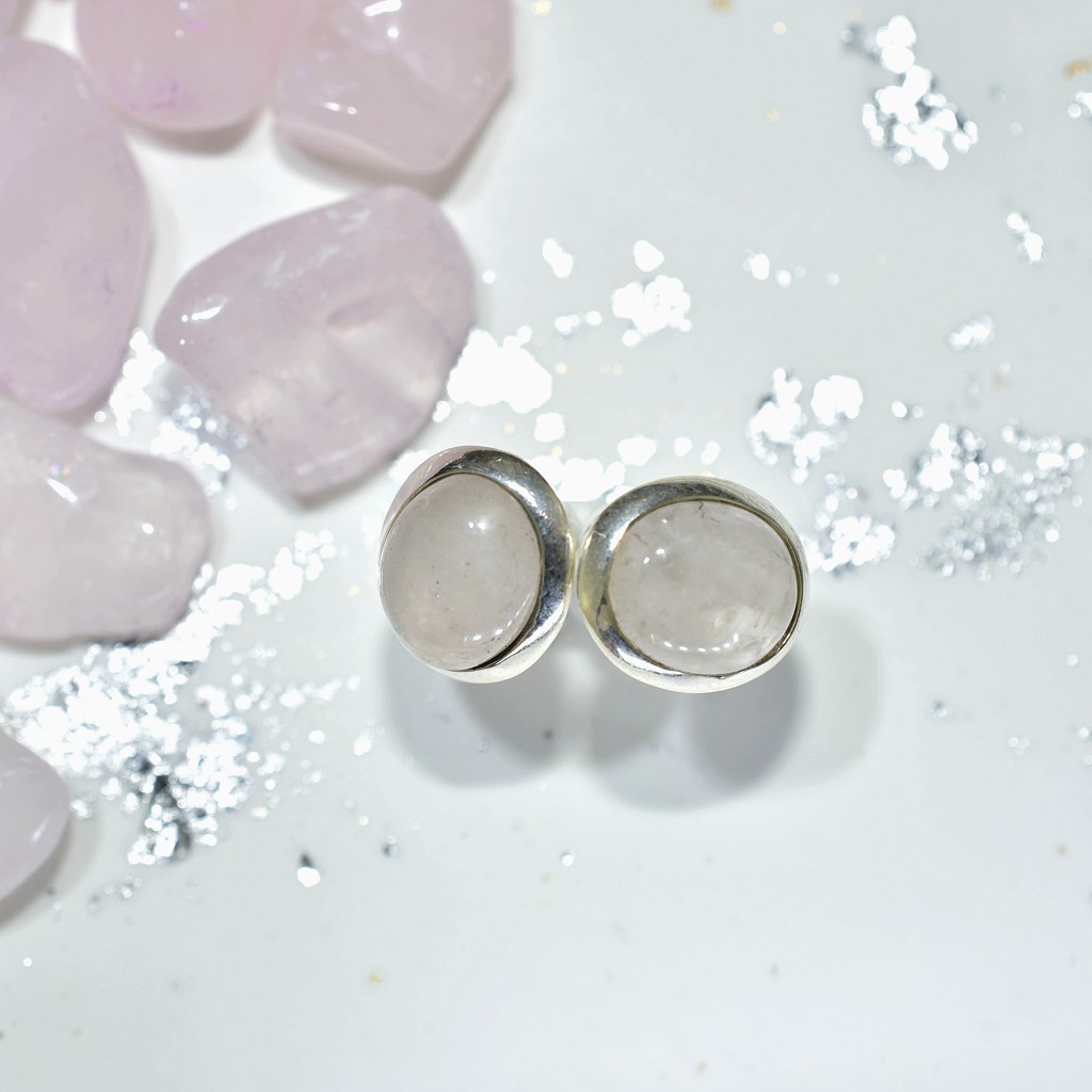 Light Earring with Rose Quartz