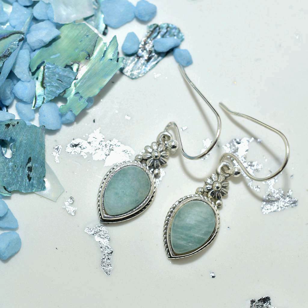 Drop earring with Amazonite