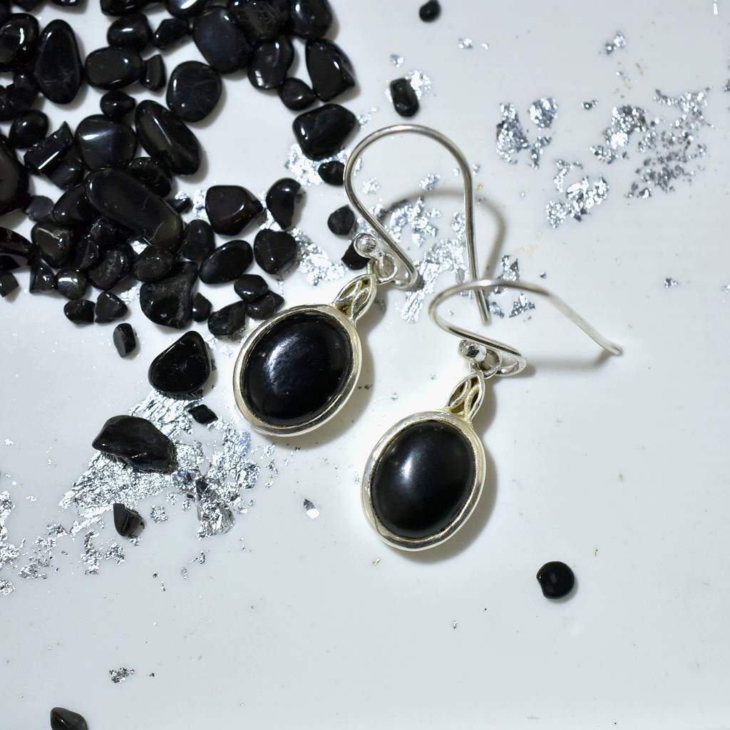 Dangling earrings Protection