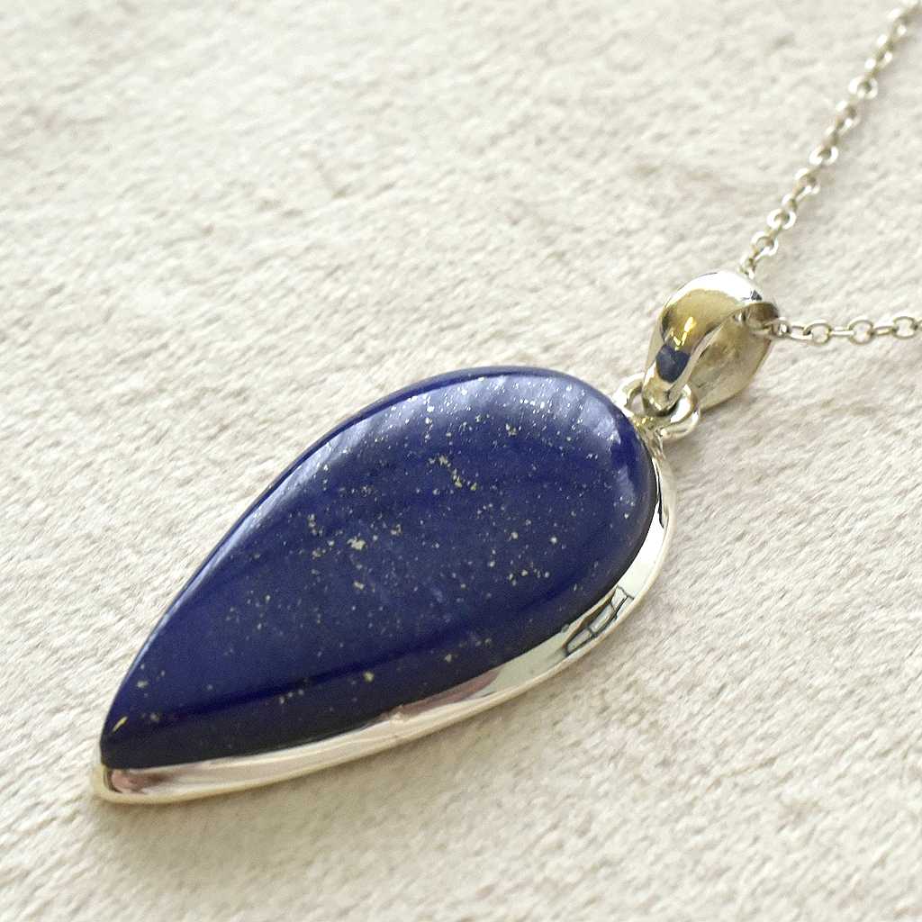Lux Lapis Lazuli Pendant