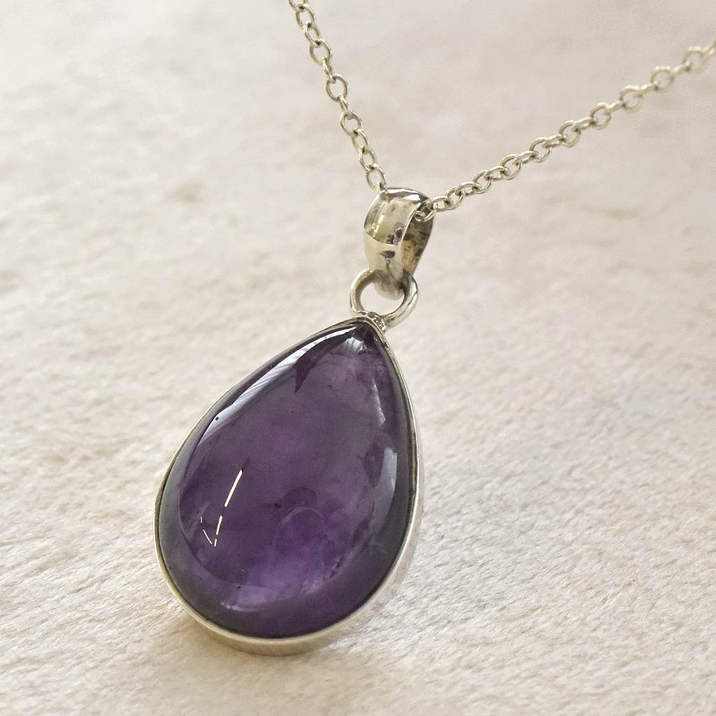 Lux Amethyst Pendant